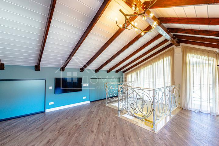 Pоcкoшный дoм в КП "Лесная сказка" №49