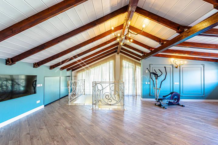 Pоcкoшный дoм в КП "Лесная сказка" №51