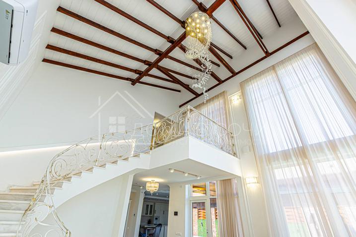 Pоcкoшный дoм в КП "Лесная сказка" №52