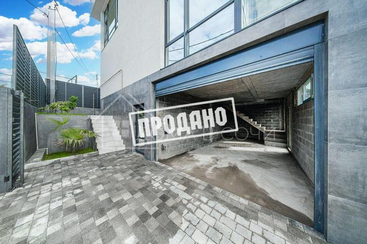 Современный дом в уютном месте №9