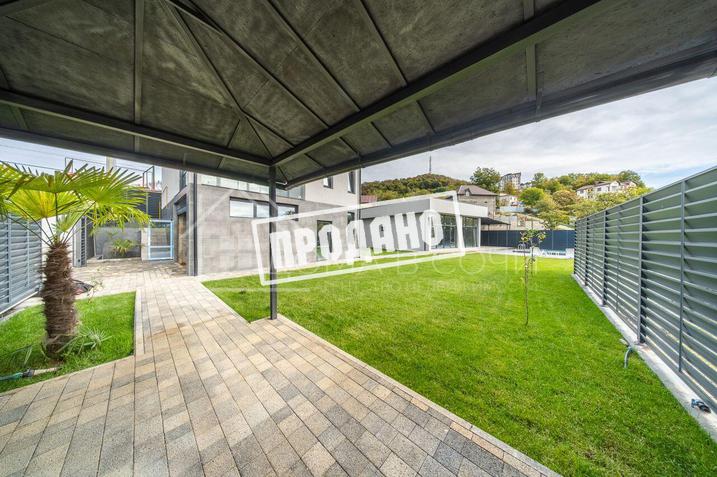 Современный дом в уютном месте №8