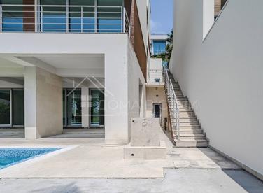 Вилла Королевский парк №2