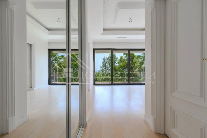 Вилла Королевский парк №37