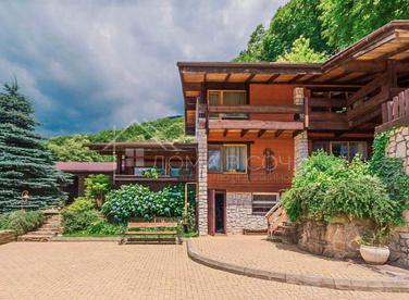 Вилла - шале на Красной Поляне