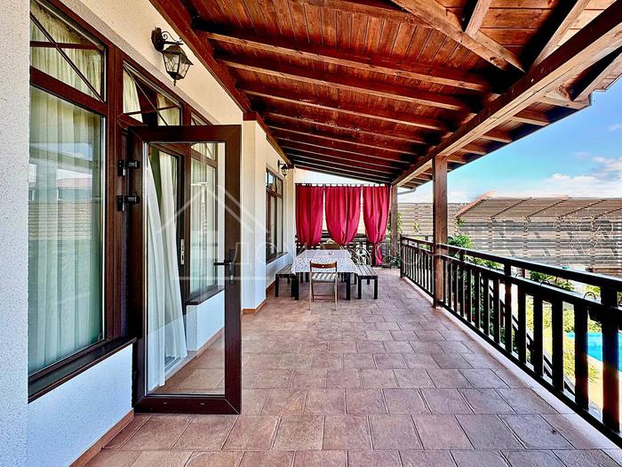 Шале с видом на горы №5