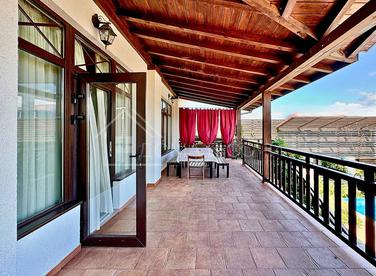 Шале с видом на горы №5