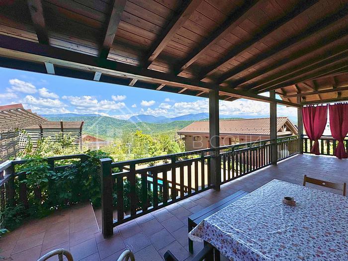 Шале с видом на горы №6