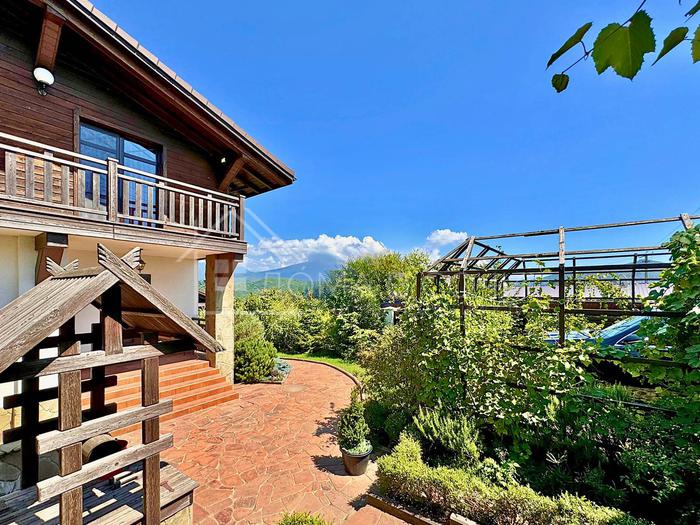 Шале с видом на горы №37