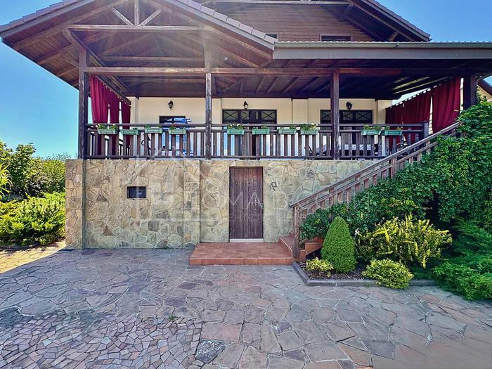 Шале с видом на горы №7