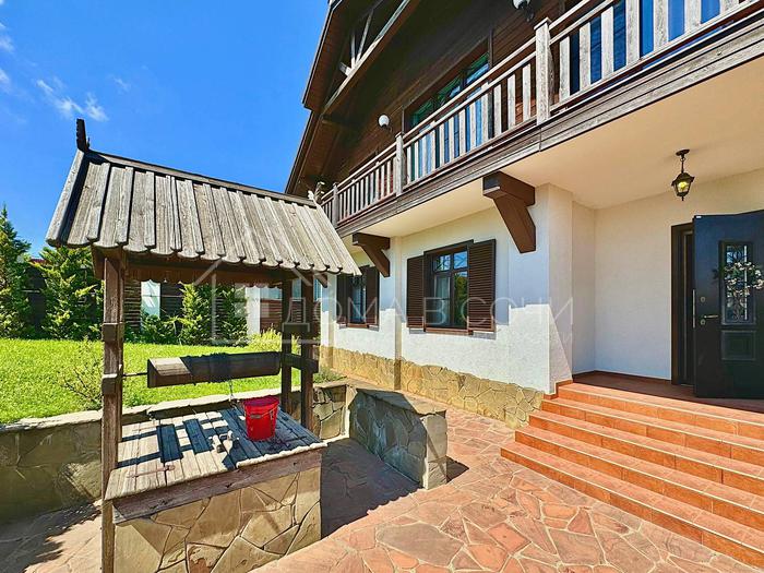 Шале с видом на горы №3