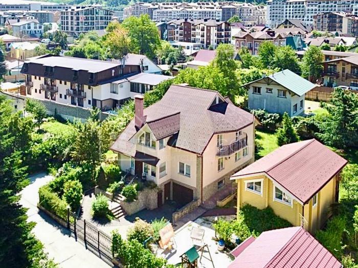 Шале на большом участке №1