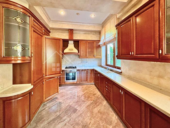 Особняк на большом участке №23