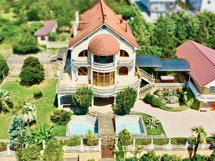 Особняк на большом участке №1