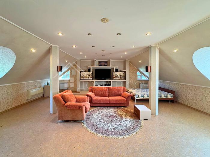 Особняк на большом участке №16