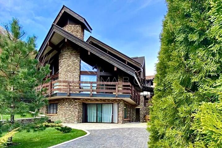 Комплекс из 3-х домов в стиле шале №17