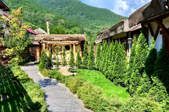 Комплекс из 3-х домов в стиле шале №16