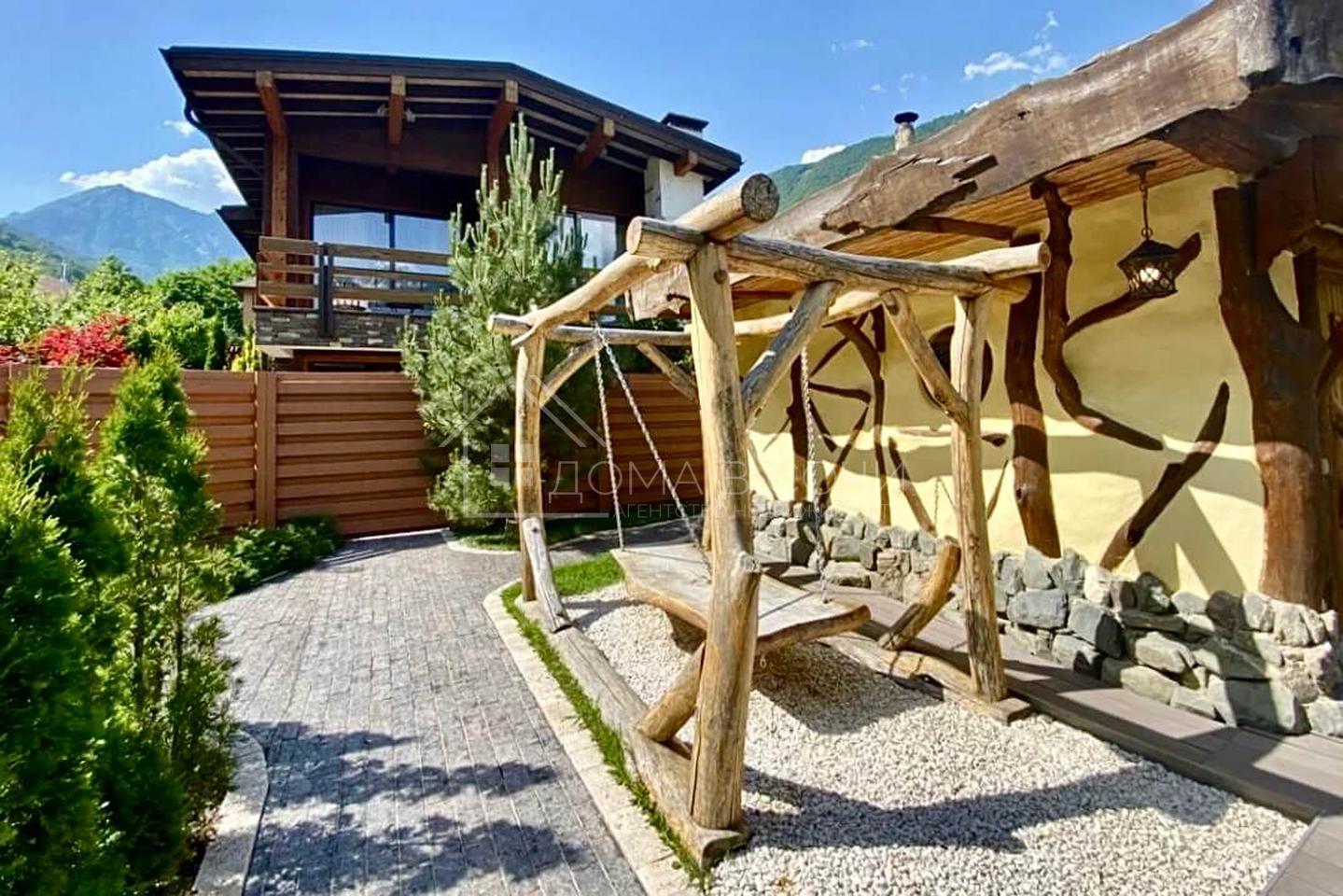 Комплекс из 3-х домов в стиле шале №82