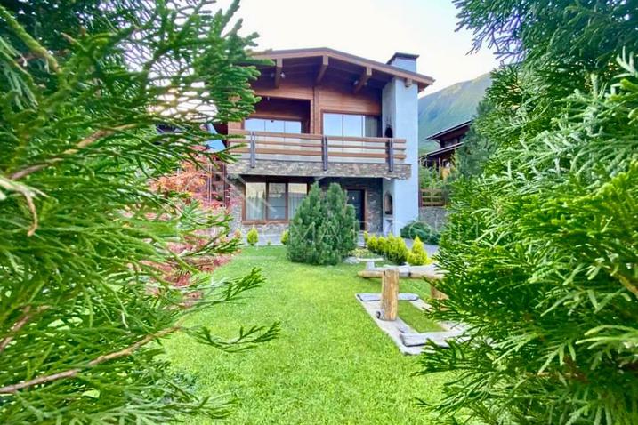 Комплекс из 3-х домов в стиле шале №86