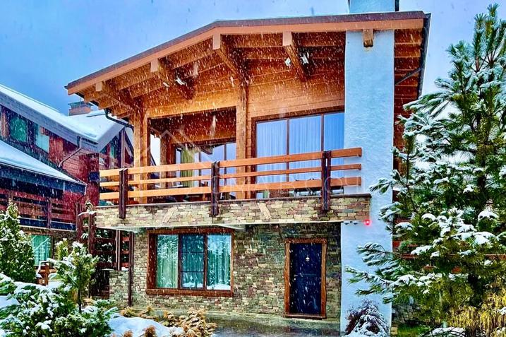 Комплекс из 3-х домов в стиле шале №9