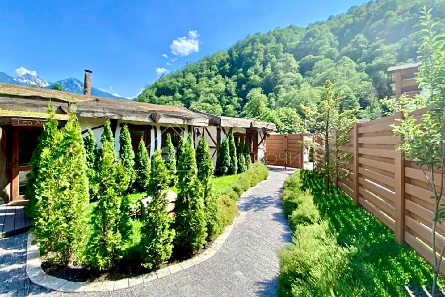 Комплекс из 3-х домов в стиле шале №83