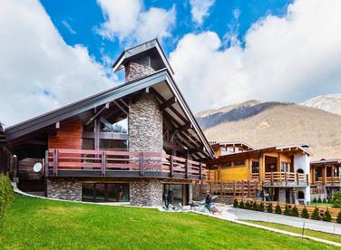 Комплекс из 3-х домов в стиле шале №2