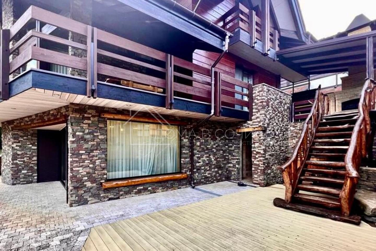 Комплекс из 3-х домов в стиле шале №25