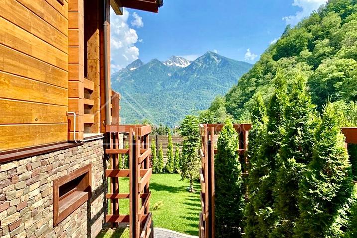 Комплекс из 3-х домов в стиле шале №79