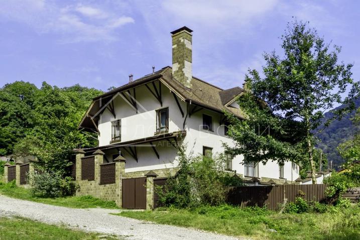 Шале в пгт Красная Поляна №1