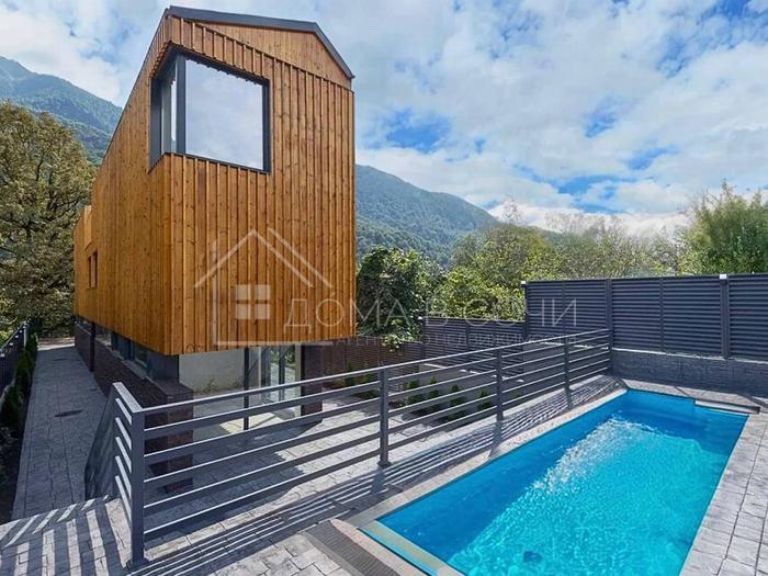 Современный дом в самом центре Красной поляны №1