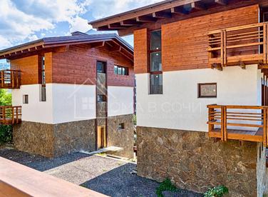 Шале с видом на горы №2