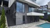 Просторный дом 276 м² с полным комплектом центральных коммуникаций №1