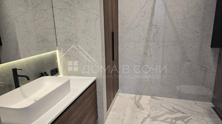 Дом 250 м² на участке 6 соток №3