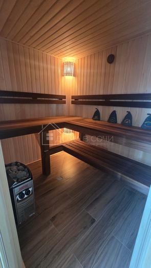 Дом 320 м² на участке 6 соток №15