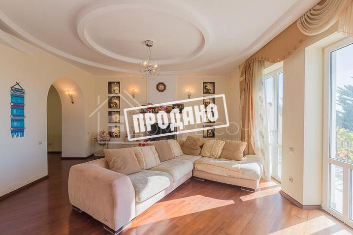 Коттедж на Есауленко №10