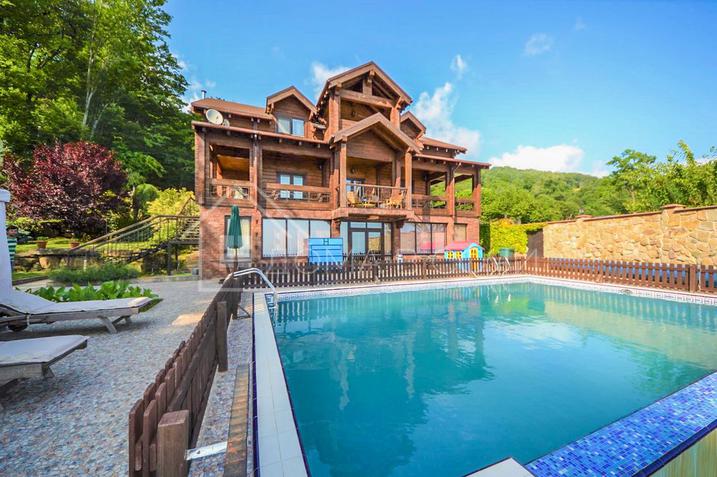 Вилла сруб на большом участке №1