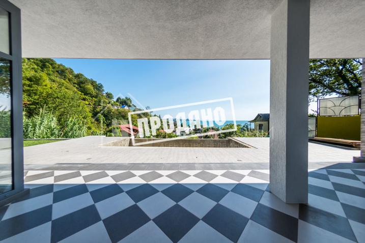 Современный дом у моря №6