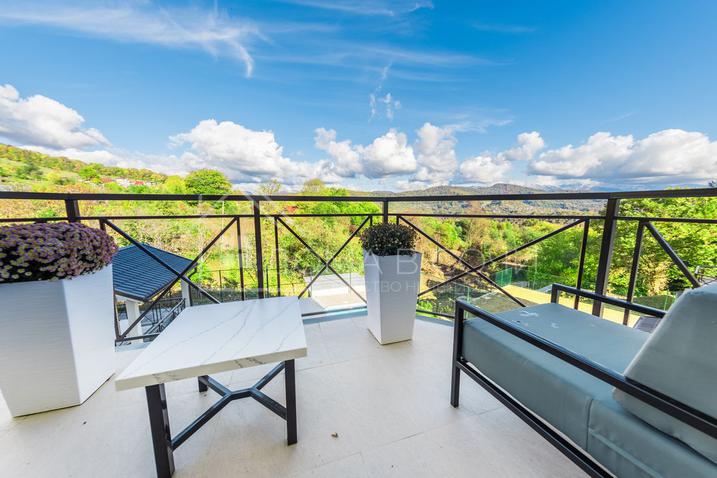 Дом в коттеджном поселке с видом на горы №17