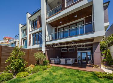 Дом сблокированного типа в стиле хайтек №1