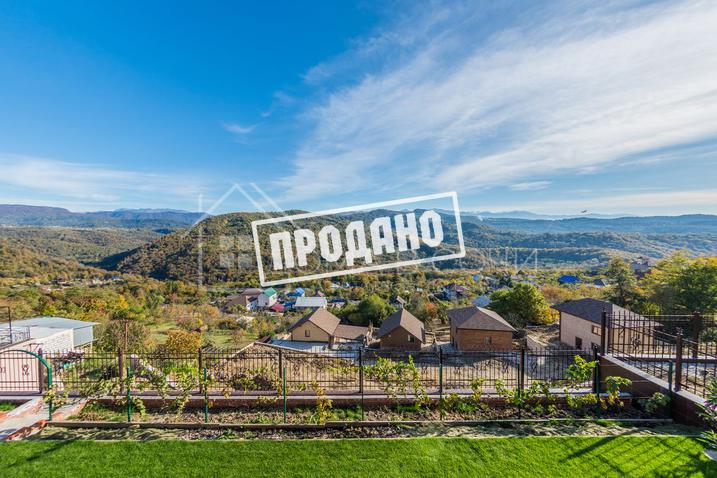 Коттедж в закрытом поселке с видом на горы №2