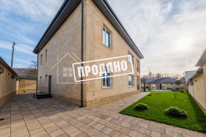 Домовладение с бассейном №17