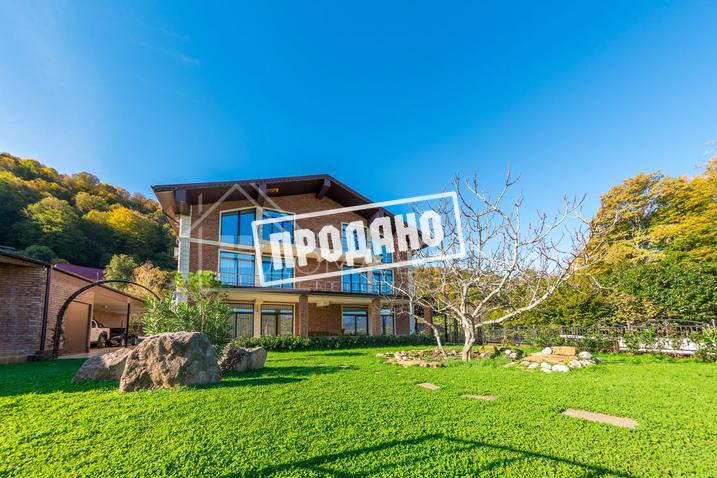 Коттедж в закрытом поселке с видом на горы №1