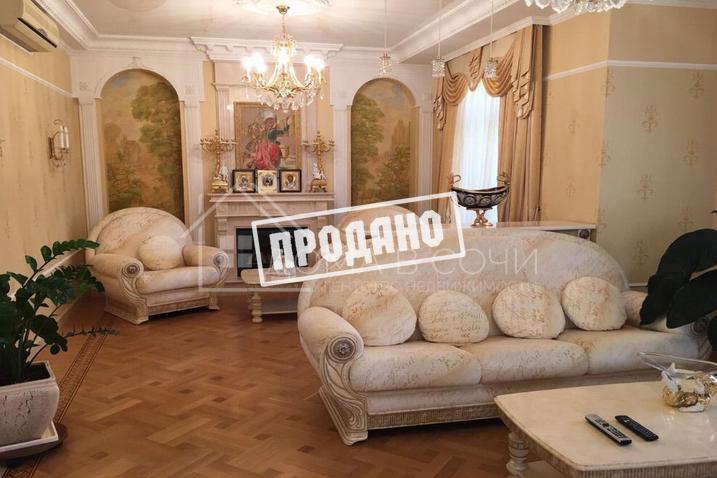 Особняк у санатория Орджоникидзе №6