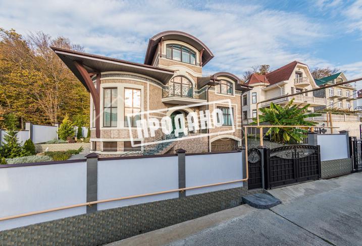 Архитектурный особняк на Старой Мельнице №38