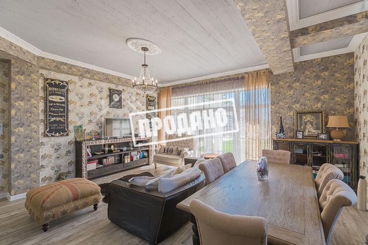 Красивый дом напротив парусного центра №6