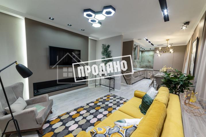 Дизайнерский коттедж в спальном микрорайоне №14