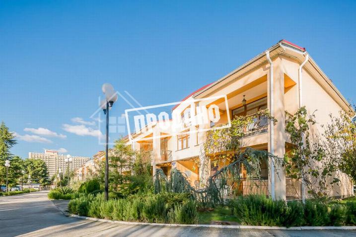 Коттедж в элитном поселке Орхидея парк №1