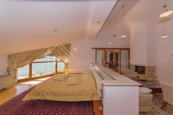 Вилла у моря напротив Парусного центра №57