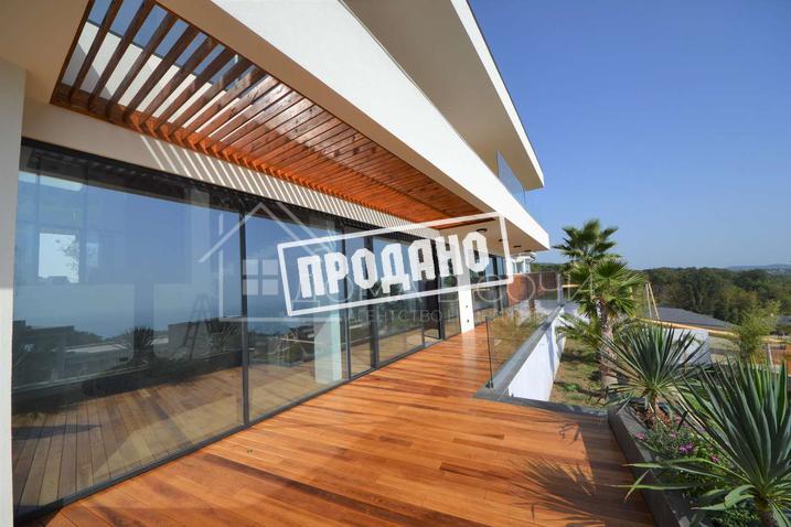 Белоснежная вилла в Хосте №1