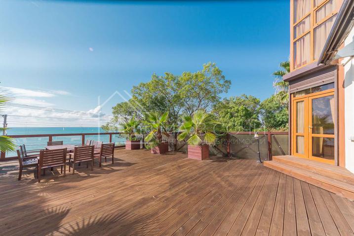 Вилла у моря напротив Парусного центра №27