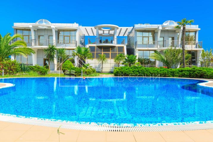 Современная европейская вилла у моря №2